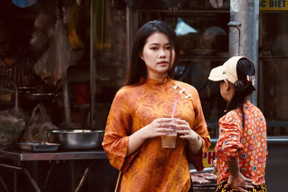 Không gian quán buổi tối